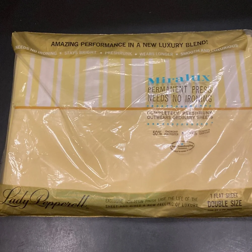 VTG Lady Pepperell Miralux permanent press yellow w/ stripes flat sheet double
